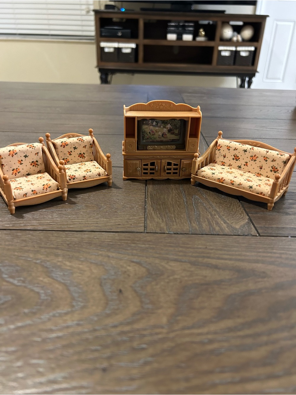 Calico critter Floral Living Room Set - Cream Upholstery and tv